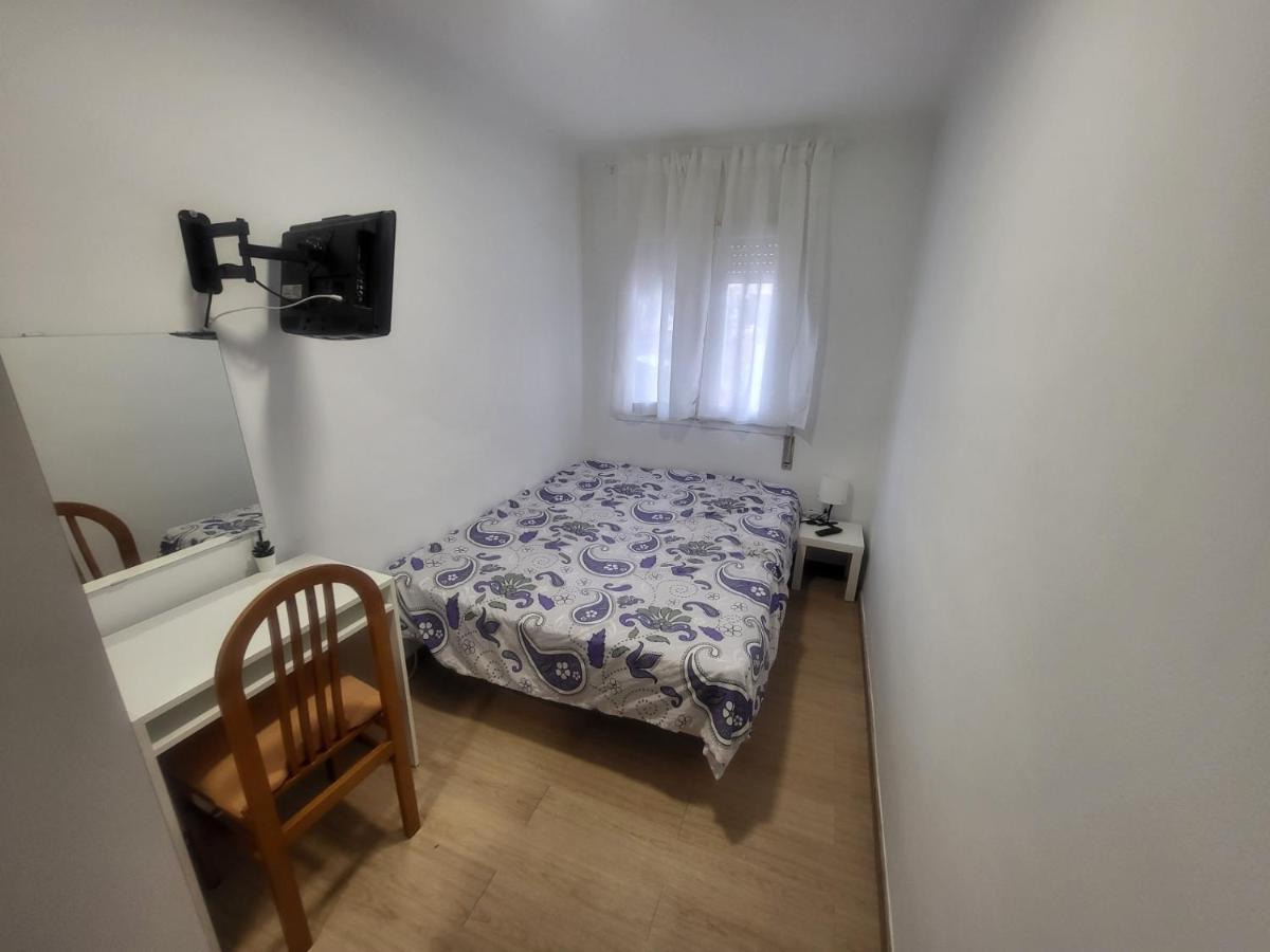 Habitaciones Con Bano Compartido En Bonito Apartamento En Badalona Exteriör bild