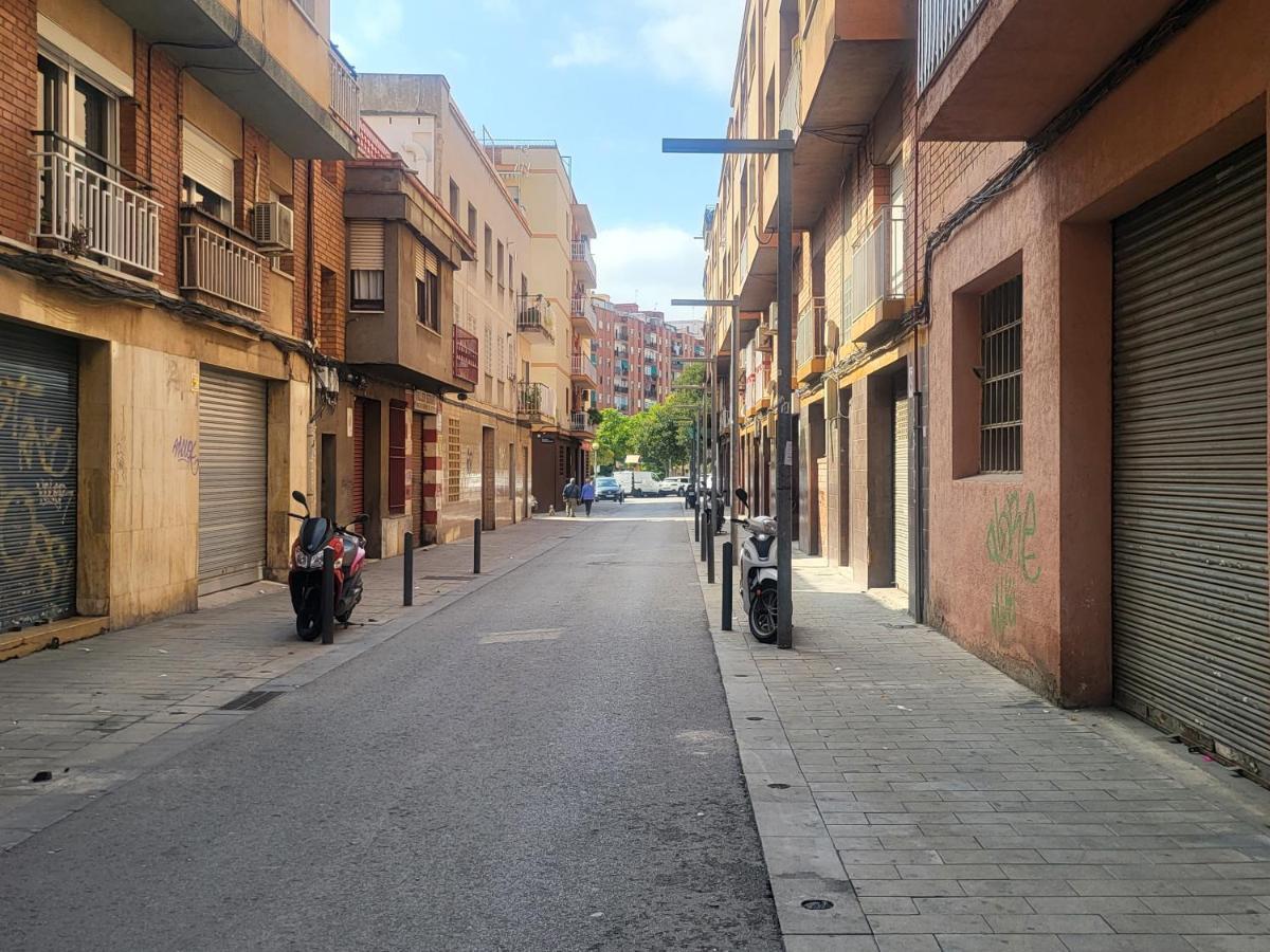 Habitaciones Con Bano Compartido En Bonito Apartamento En Badalona Exteriör bild